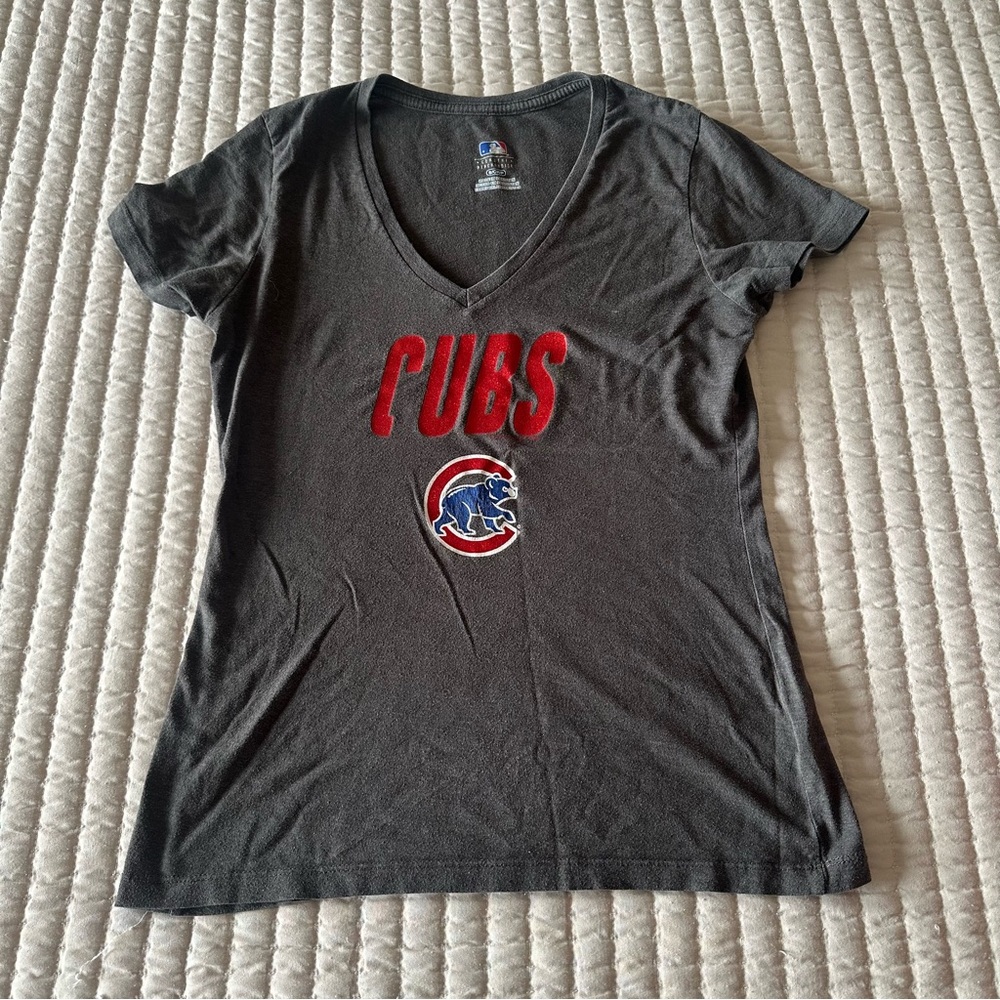 Chicago Cubs Gray V-Neck T-Shirt